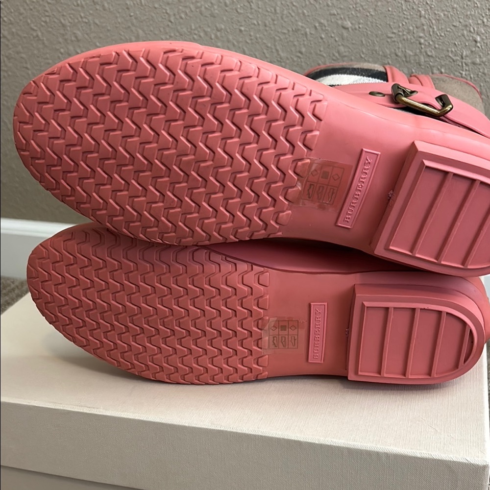 Burberry Pink Plaid Rain Boots - Picture 7 of 7